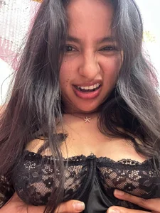 AuroraGreyy This so fking hot face🤤🖤 - {count, plural, one {תמונה אחת} two {שתי תמונות} many {# תמונות} other {# תמונות}}