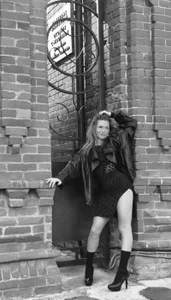 HelenWildCat grey mood Pic 4
