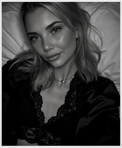 Foxy__Bite Public Pic