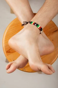 MrShaggy: My Warm Feet ( 7 фото)