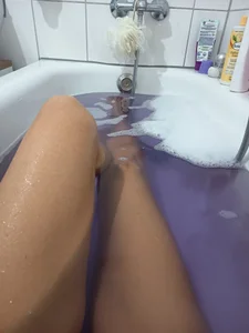 myPetiteGf18 Random 🤪 Pic