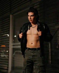 Karimferrer “You're that kind of feeling that cannot be explained… it is crossed.” 👑 รูป  6