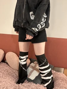 KoriMelon 🍉 Legs in cute leggings Pic 5