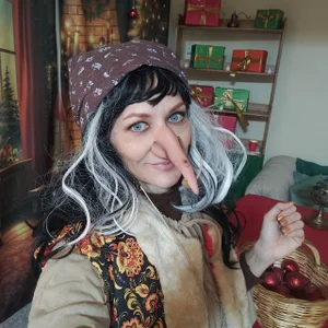 DianaTorrens I took part in a New Year's performance, playing the role of Baba Yaga 😁 Pic 2