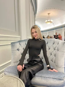 MarieEdwards Public Pic 5