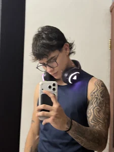suxrez__ Staying sexy hehe Foto 4