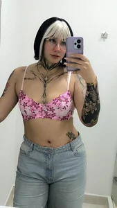 andrea_miller1 Hi, I'm Andrea, nice to meet you. Pic