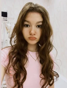 LewisThrone For you cute Pic 5