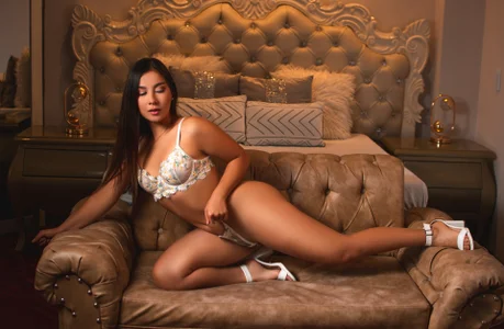EmilyWinter_ Public Billede 5