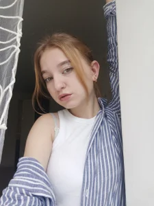 FalineButtons XXX nøgenfoto 4