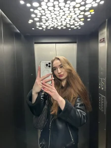 AlicaFoxis Public Bilde 3