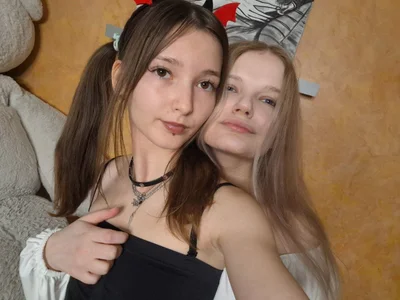 DongMolt Klara and shelly Pic 4