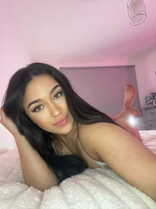 MissOliviaRose: Casual ones 🖤 ( 4 фото)