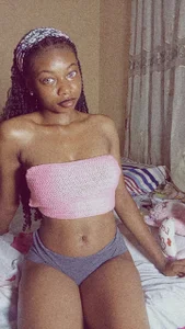 Sexy_lindaa's XXX Nude Photo 5