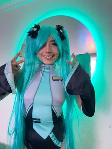 SabrinaSpell_のMIKU 💙の 5枚の写真