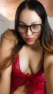 ivannavega69 sexy red Bilde 3