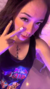 HarperrWest Do you like my rocker version?😈 te gusta mi versión roquera Foto
