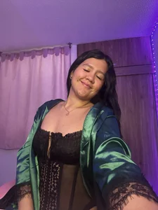 Oliviawatson1 Me 💋 Hình 7