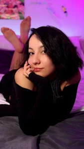 SweetElya First Look at Me Foto 4