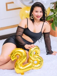 Sofi_Perez_ A birthday with good wishes 🎂✨ Pic 3