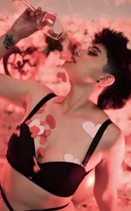 I love romance and love od jeroharper_  3 snímek