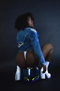 Naughty_bouncing_ebony Public Foto