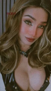 xUrGoddess_BigcockAndrea Public зображення 5