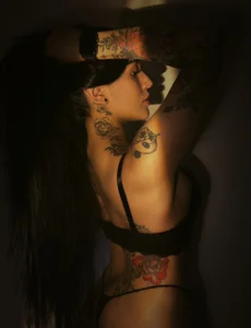 Nahial1 SEXY THAT Foto 5