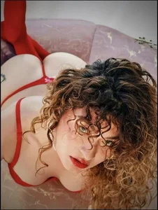 emilyjonesss_ Public Immagine 