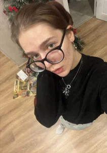 MyKittySayMeow Public টি ছবি