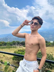 Juandagoom kullanıcısının How nice to be in the pool with you💙 albümü -  3 fotoğraf