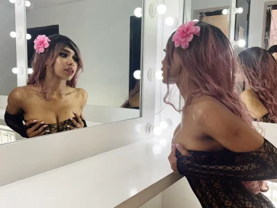 salomebenz Brunnette hot 🔥 Poză