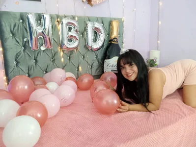 AliaAsad HAPPY BIRTHDAY TO ME 🎈🎁 รูป  3