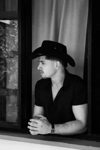 ADAM_BOUTON_ Public Foto 3