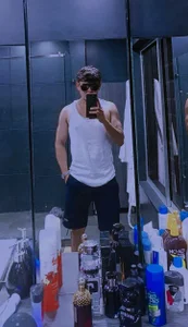 Bryan_Rossi , টি ছবি