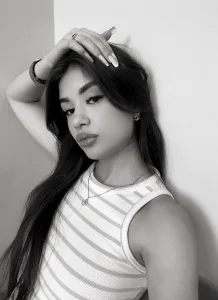 Alisha_BlakeePublic图片