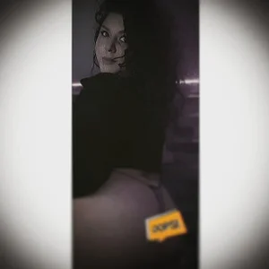 Sofia_denson Public - {count, plural, one {תמונה אחת} two {שתי תמונות} many {# תמונות} other {# תמונות}}