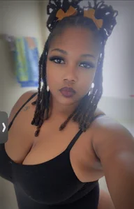 Naughty4Gifters27 Public Pic 2