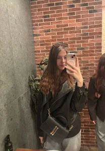 Public de Elira_Breeze  3 Imagens