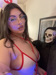 Natasha_Olive Let me be your nurse Foto 8