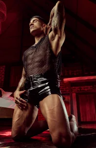 AdanReilly sexy Immagine 