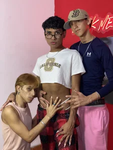 AVENGER_GUYS1 Public Poză