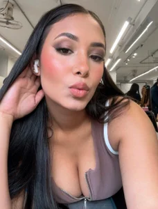 Violetta_rose_ I'm violetta 😉💜 Gambar 2