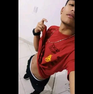 Damian_Garciaa Public  8টি ছবি