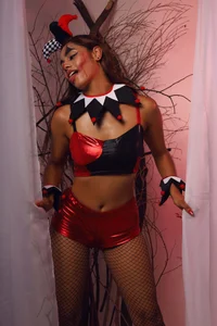 valery_candy8 sweet or trick? 😈🔥🎃 - {count, plural, one {תמונה אחת} two {שתי תמונות} many {# תמונות} other {# תמונות}}