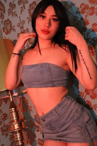 Public de emily_clarkk_  8 photos