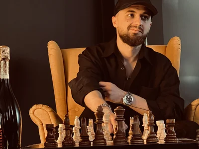 JamesMyerss 🥂 Εικόνα 4