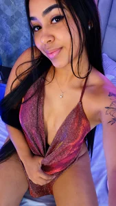 Antonella-Duval Red Velvet Pic