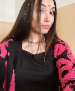 LiaMoonie Public Pic 3
