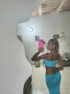 litte_ebonyx Figure🙈😍 Foto 4